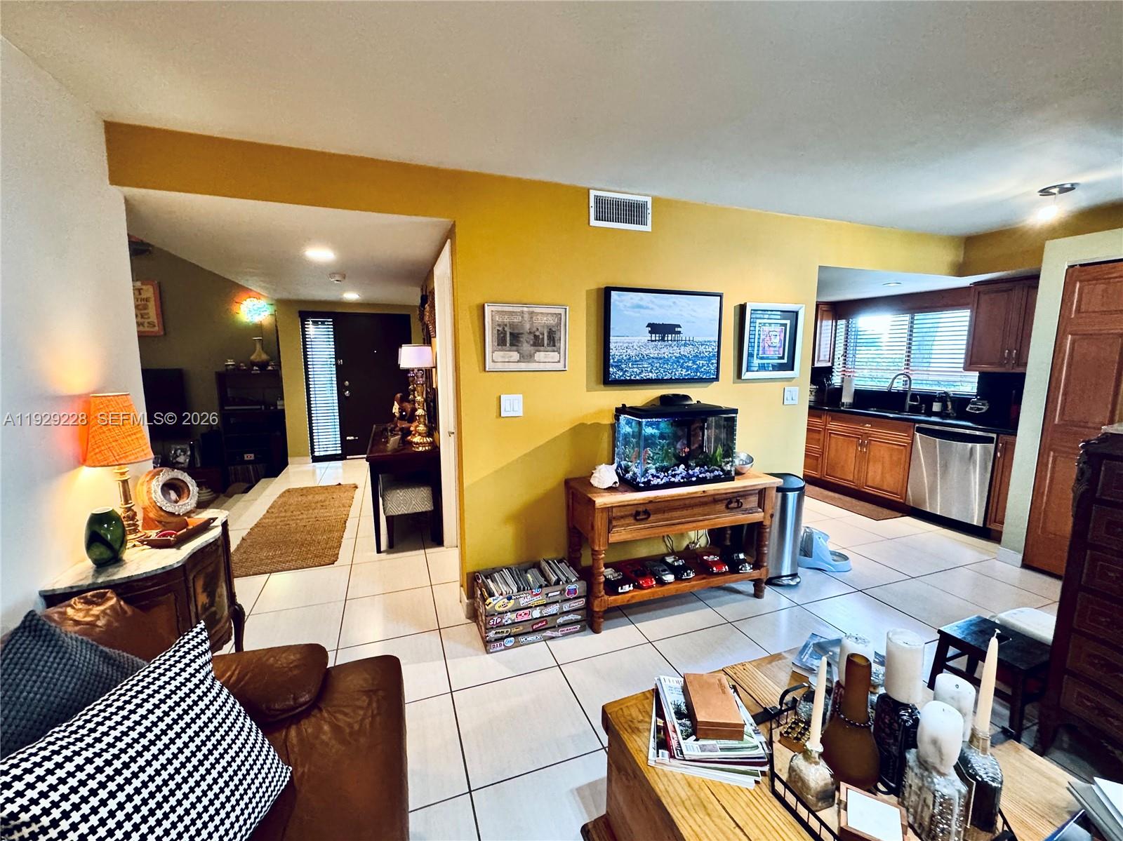 ADMIRALS PORT TOWNHOMES C - Residential