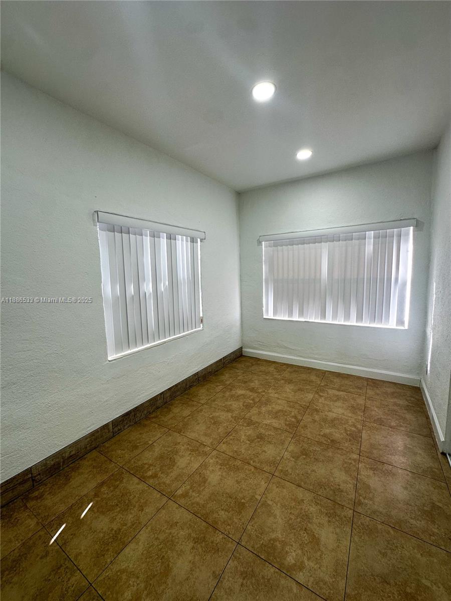 MULBERRY PARK - Residential Lease