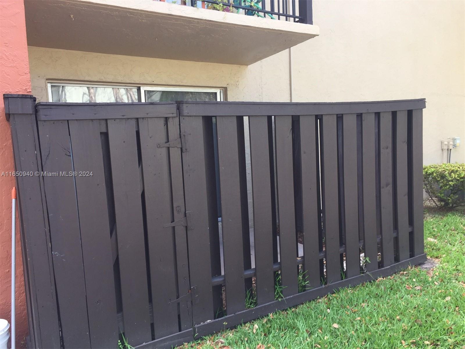 SPANISH TRACE CONDO - Residential Lease