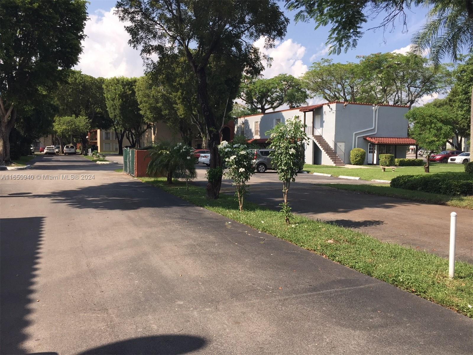 SPANISH TRACE CONDO - Residential Lease