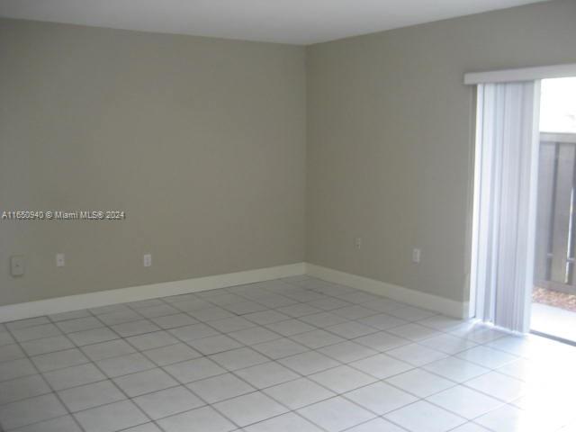SPANISH TRACE CONDO - Residential Lease