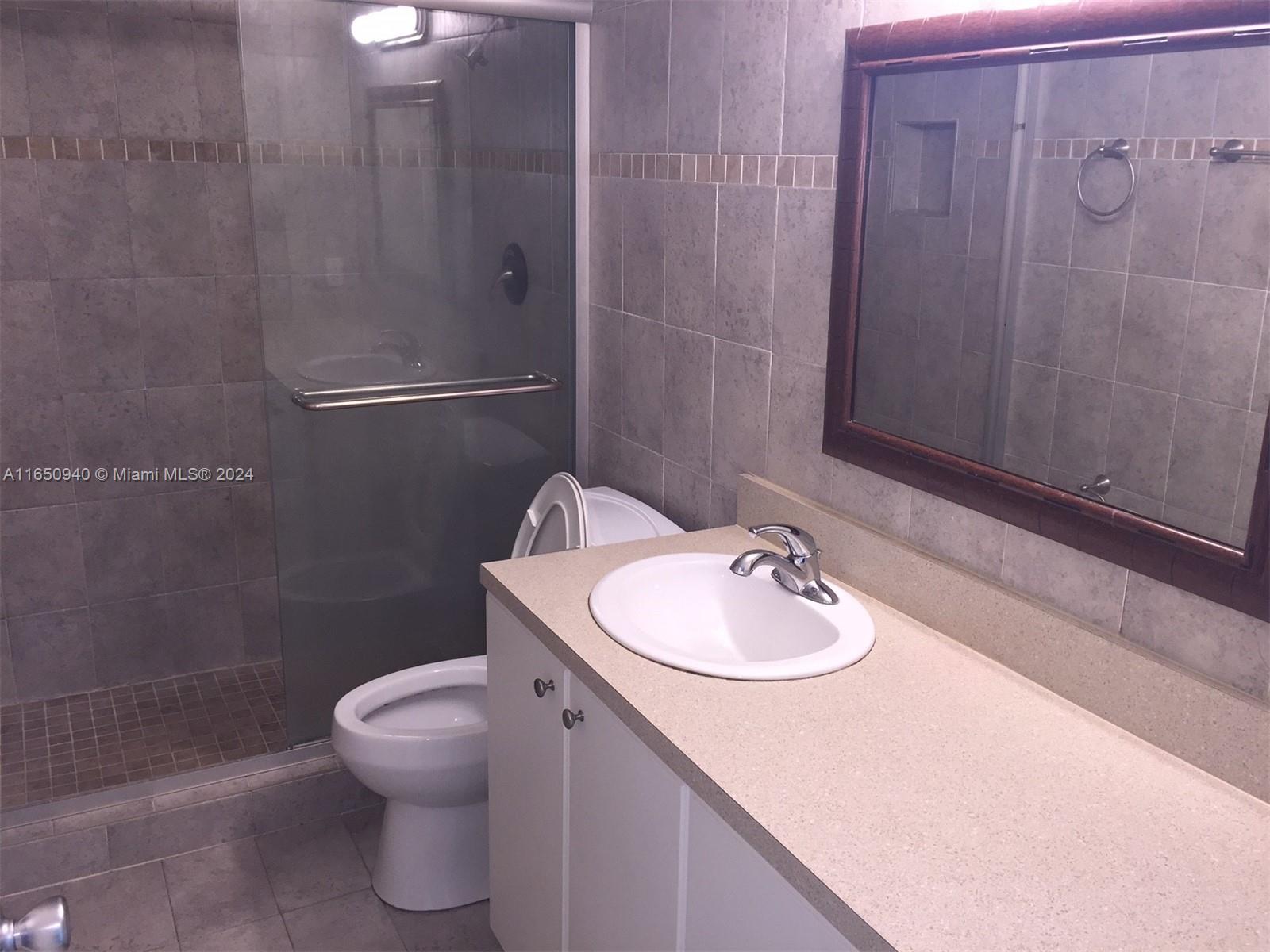SPANISH TRACE CONDO - Residential Lease