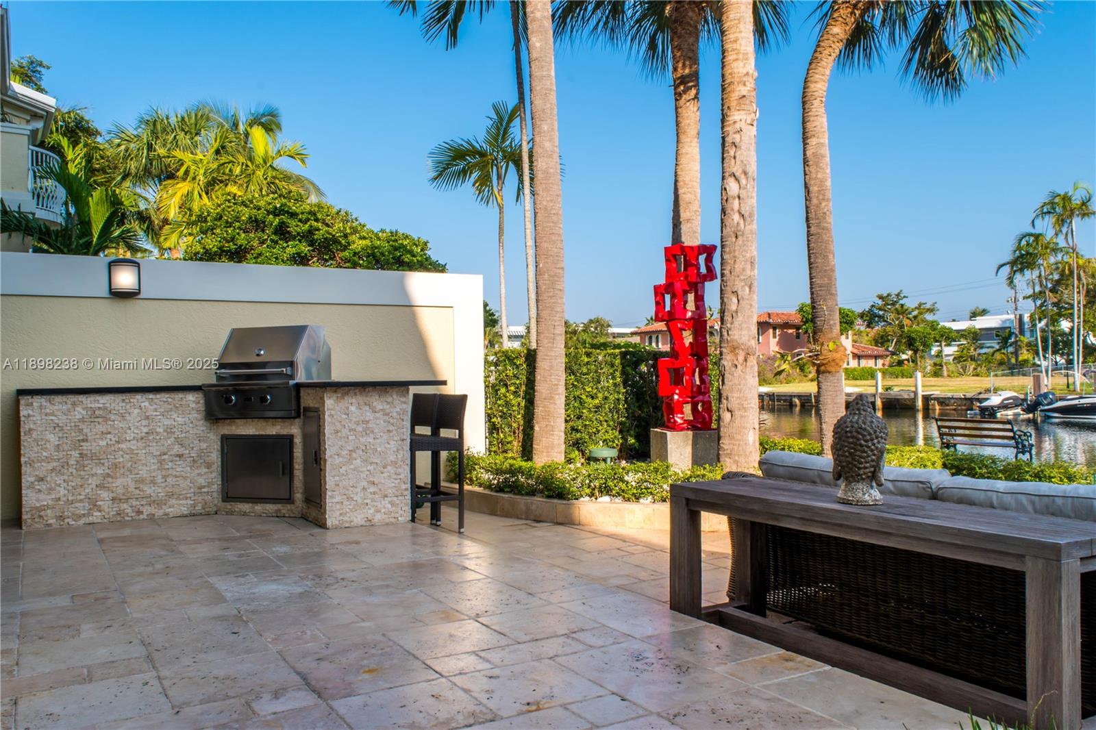 THE COURTYARDS AT THE POI - Residential