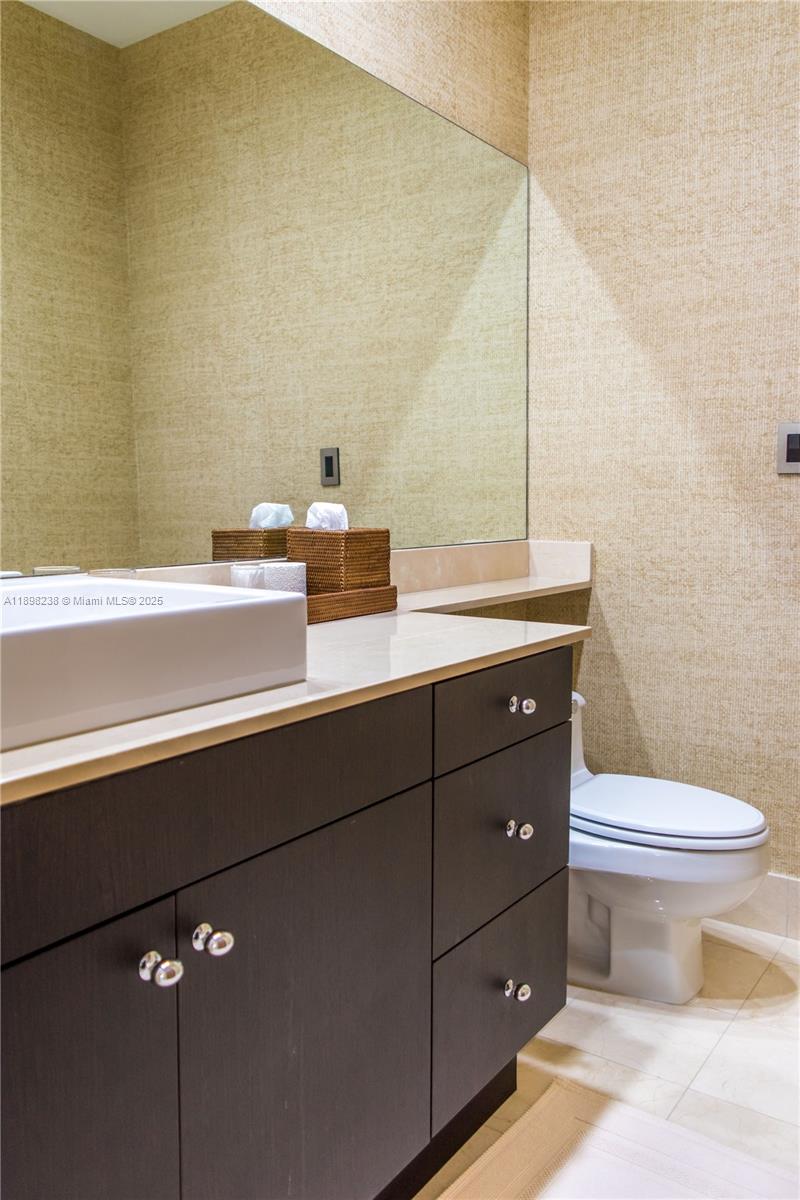 THE COURTYARDS AT THE POI - Residential