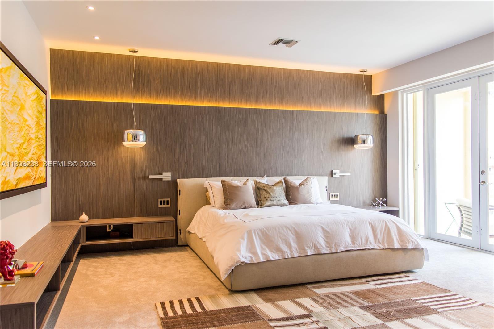 THE COURTYARDS AT THE POI - Residential