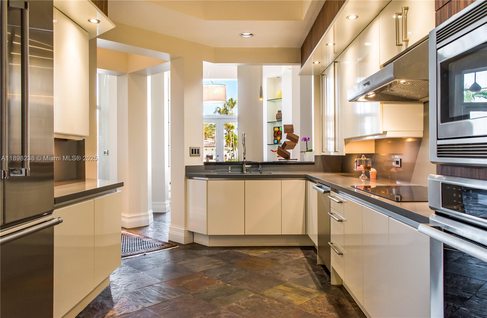 THE COURTYARDS AT THE POI - Residential