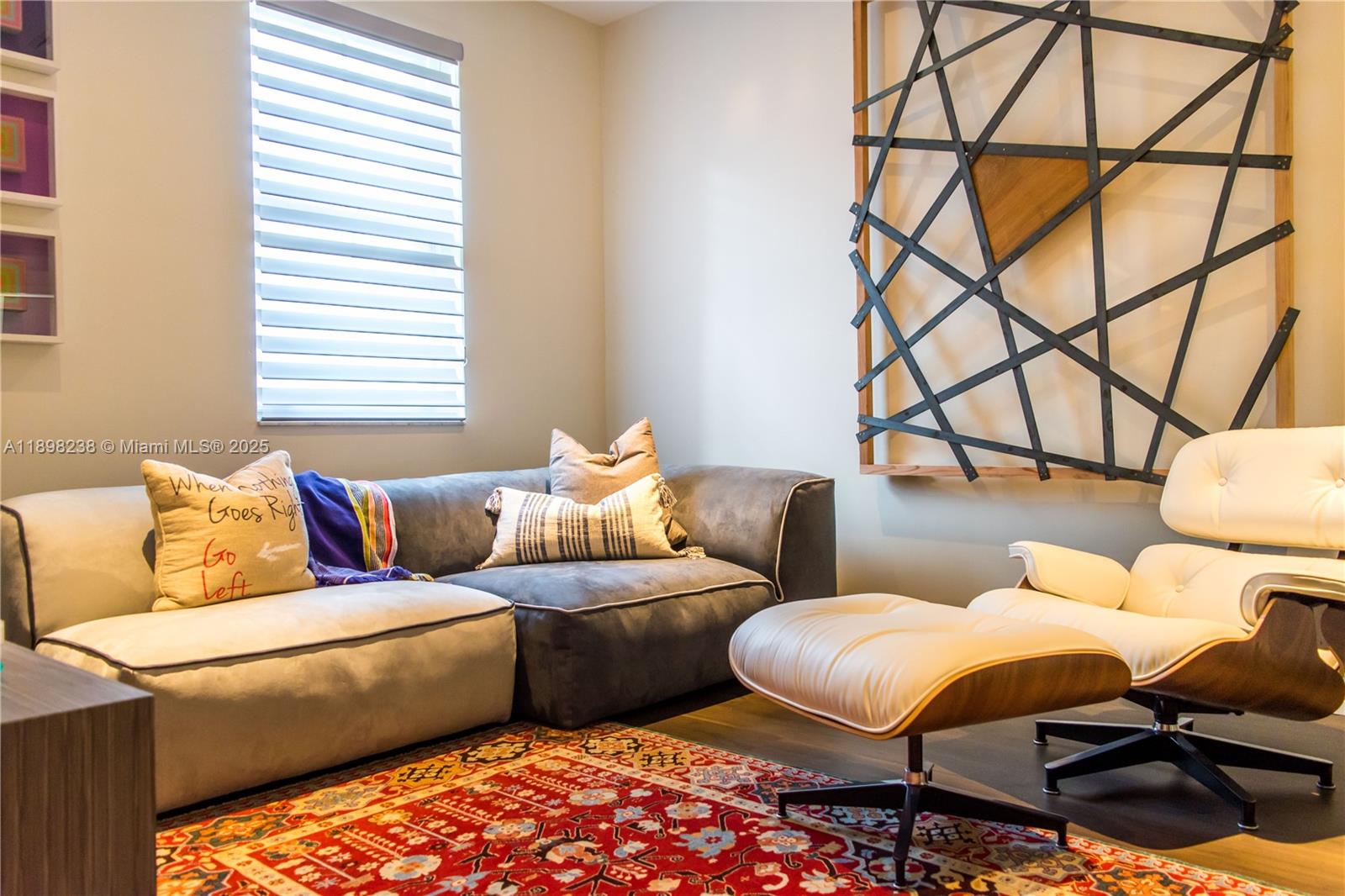 THE COURTYARDS AT THE POI - Residential