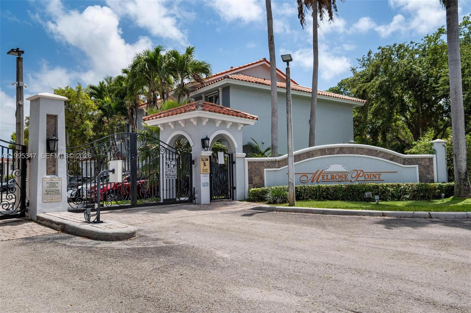 MELROSE POINT AT SANS SOU - Residential