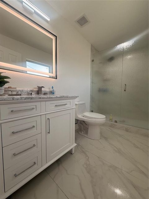 Tiny photo for 820 N trebol St, Clewiston, FL 33440 (MLS # A12026426)