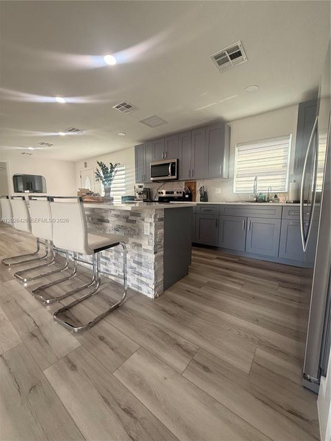 Tiny photo for 820 N trebol St, Clewiston, FL 33440 (MLS # A12026426)
