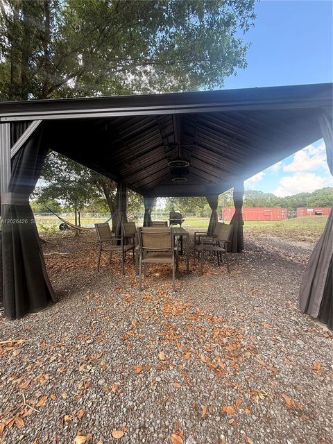 Tiny photo for 820 N trebol St, Clewiston, FL 33440 (MLS # A12026426)