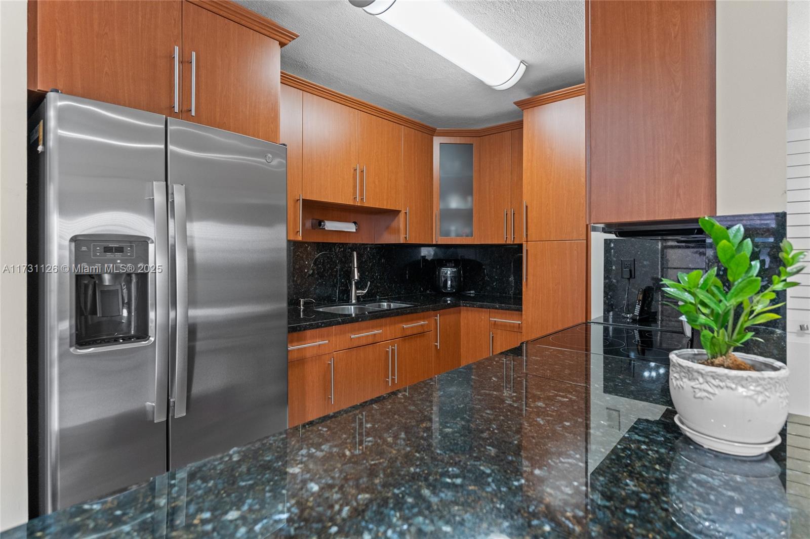 EXPO I CONDO - Residential