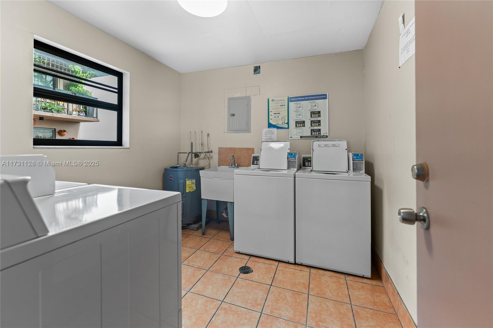 EXPO I CONDO - Residential