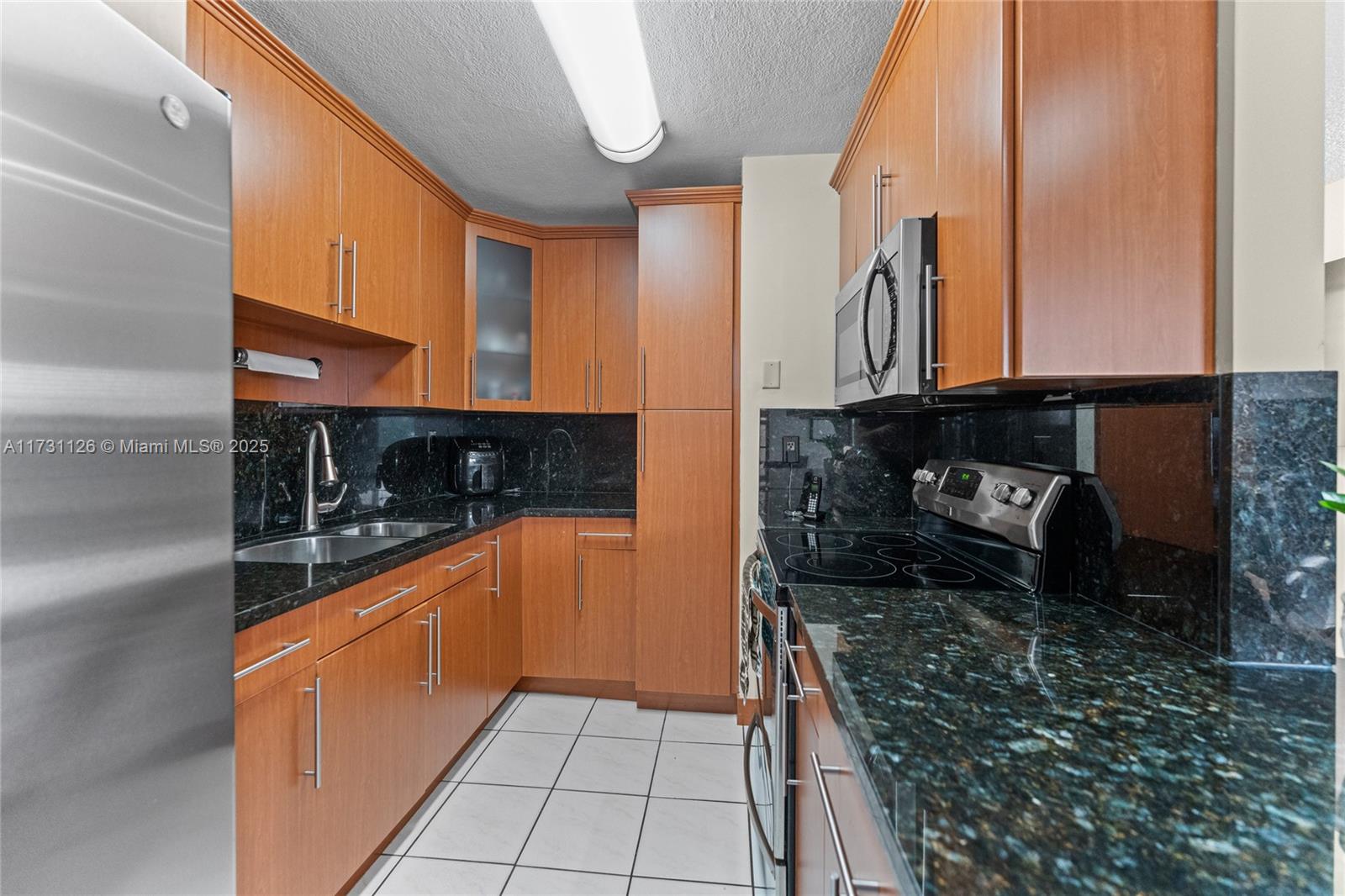 EXPO I CONDO - Residential