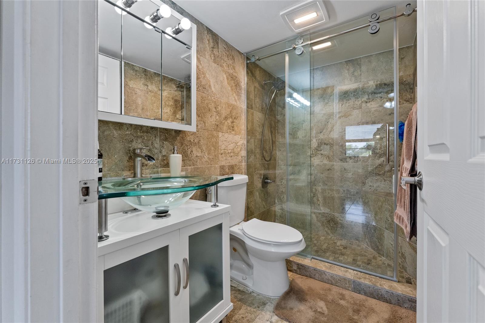 EXPO I CONDO - Residential