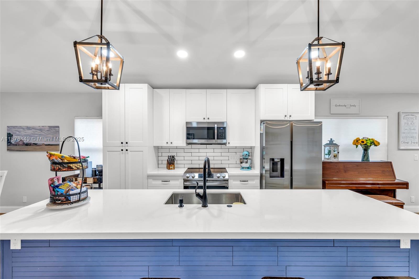 Beautifully Updated 3-Bedroom Home in Central Park area of Plantation.
This charming one-story residence offers comfort, style, and peace of mind with a newer roof (2019), impact-grade windows and newer A/C (2019). Inside, you’ll find a fully remodeled interior designed for modern living.
Located in a family-friendly neighborhood near parks and playgrounds, this home features a fully fenced backyard with no rear neighbors—perfect for privacy and outdoor enjoyment.