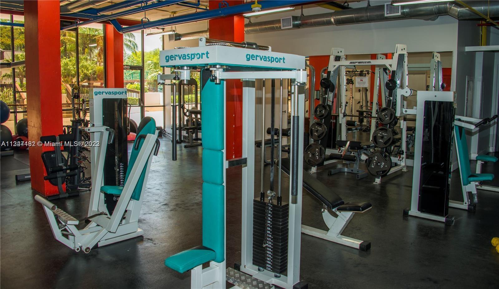 THE PALM BAY YACHT CLUB C - Residential Lease