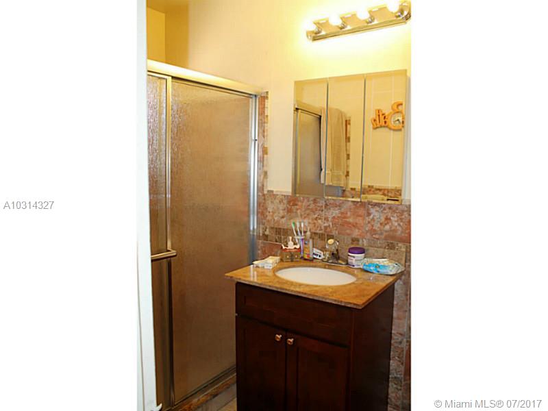 THIRD AMEND PLAT OF PORTI - Residential