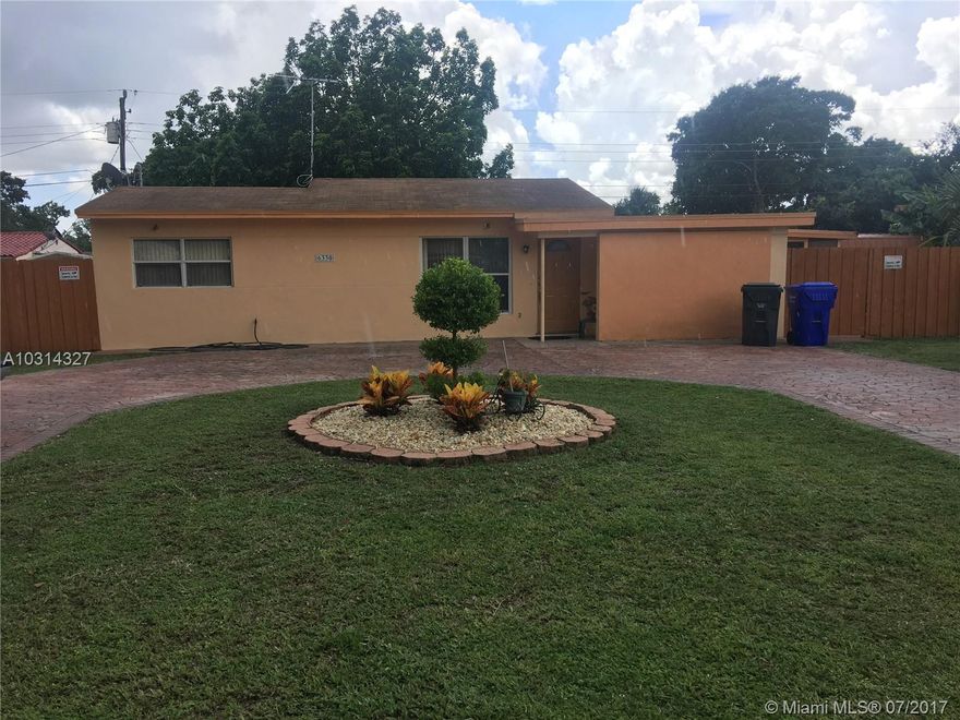 Three bedroom, two bath home located on an oversized lot. Open and bright, large kitchen with granite counter tops. Cozy, screened in porch with view of backyard. Beautiful Avocado tree in backyard, huge shed for storage, and fenced for privacy. Call me for a showing!