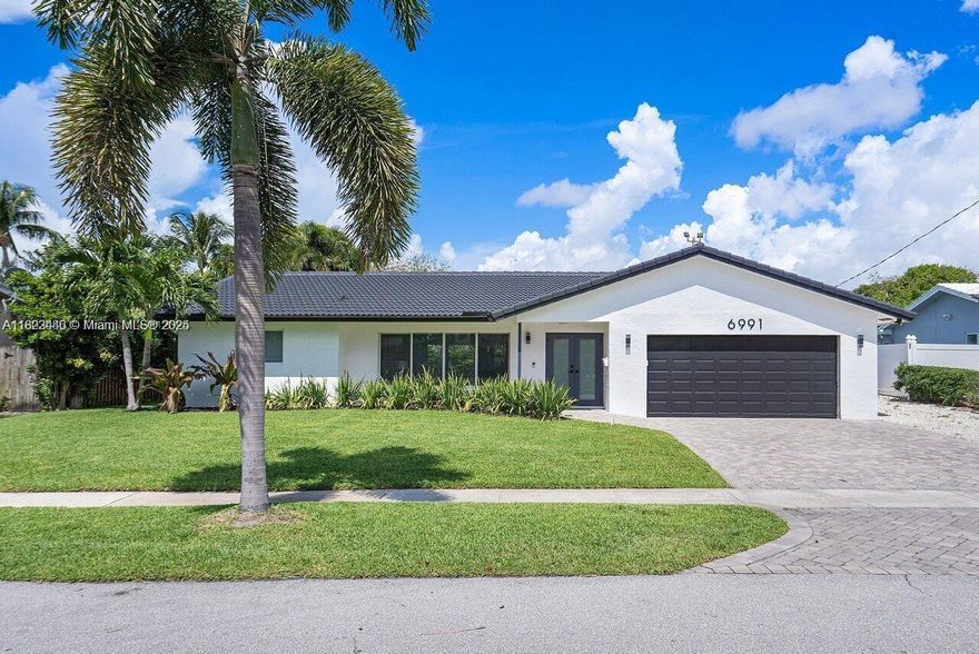 AVAILABLE NOW! Welcome to this fully renovated & tastefully furnished single-family home located in East Boca
Raton & NO HOA. With 3 bedrooms and 2 bathrooms and a 2-car garage, this home offers a comfortable & modern
living space. The open-concept design creates a seamless flow between the living, dining, & kitchen areas, allowing
for easy interaction and entertaining. The spacious backyard features a large pool, perfect for enjoying a refreshing
swim or hosting poolside gatherings. From the flooring to the fixtures, no detail has been overlooked. Located in
the multi-million dollar waterfront community Boca Harbour with easy access to shopping, restaurants, Mizner, &
Downtown Delray, & excellent schools. Available for annual lease as well.
