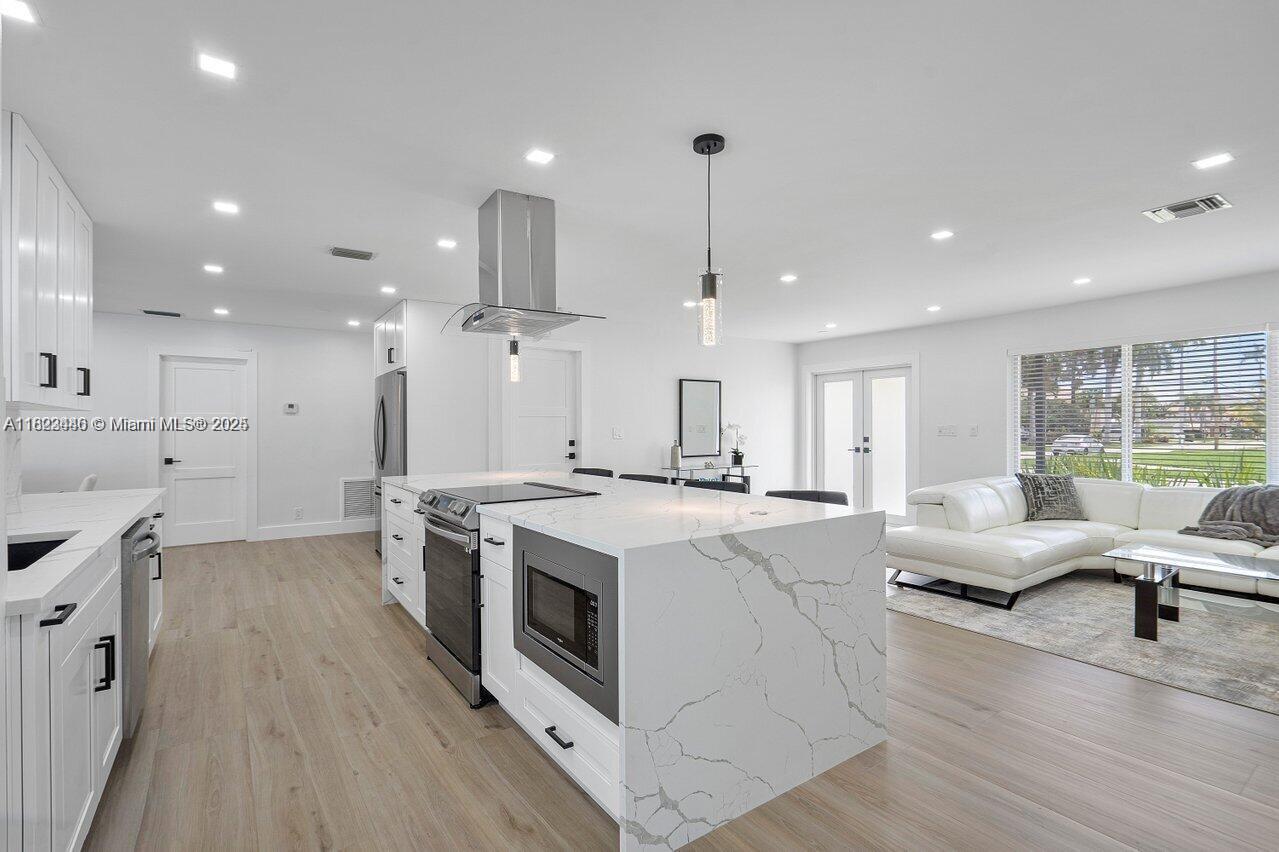 BOCA HARBOUR 8TH SEC - Residential Lease
