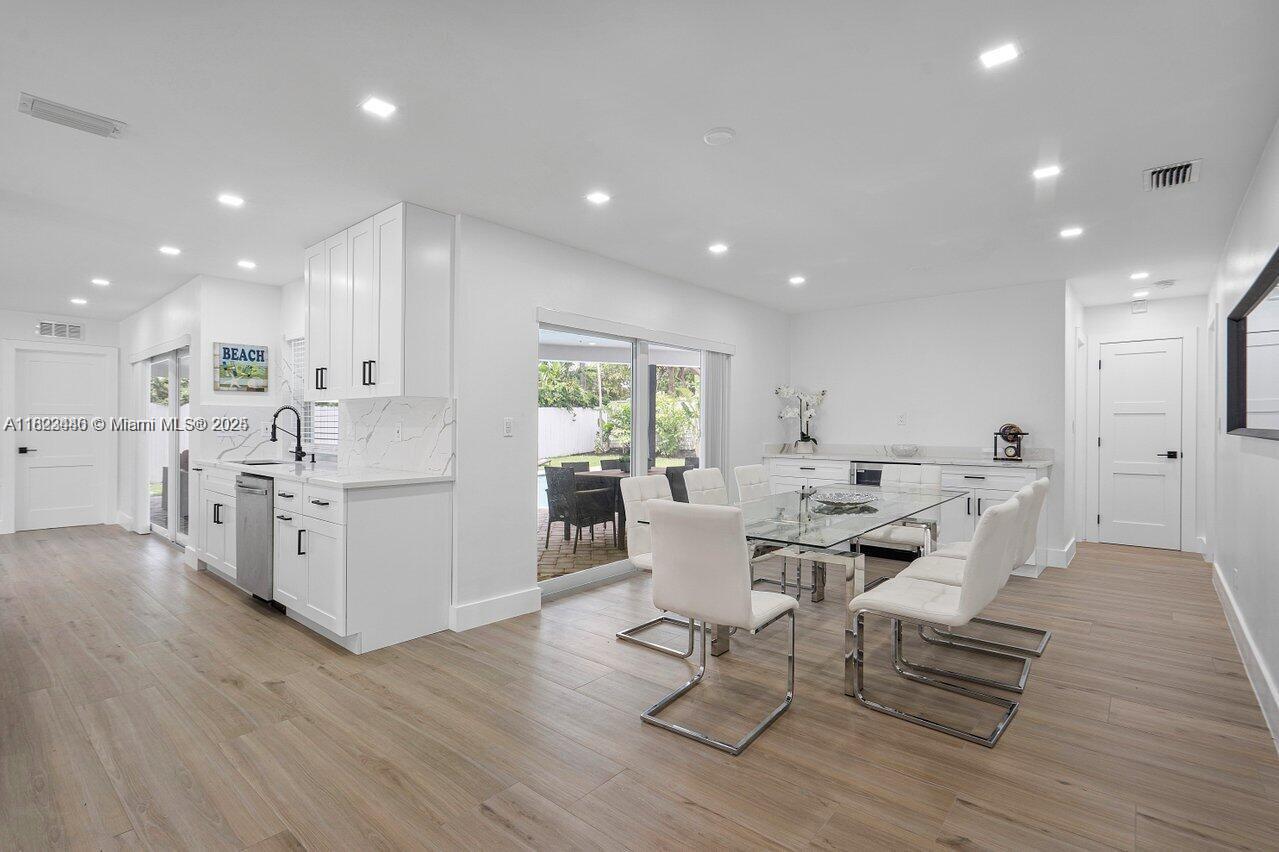 BOCA HARBOUR 8TH SEC - Residential Lease