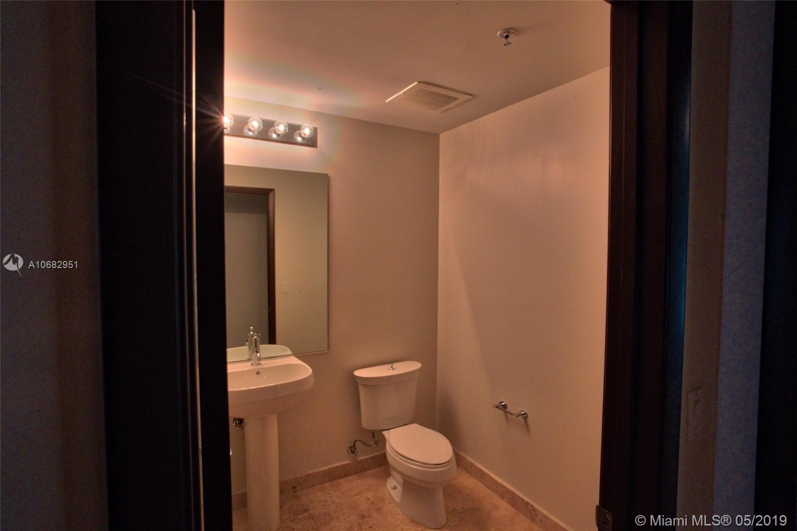 LUNA OCEAN RESIDENCES - Residential Lease