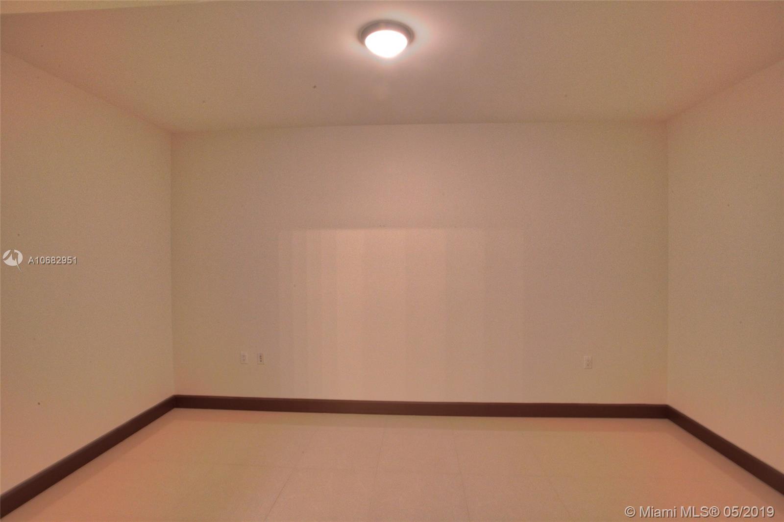 LUNA OCEAN RESIDENCES - Residential Lease