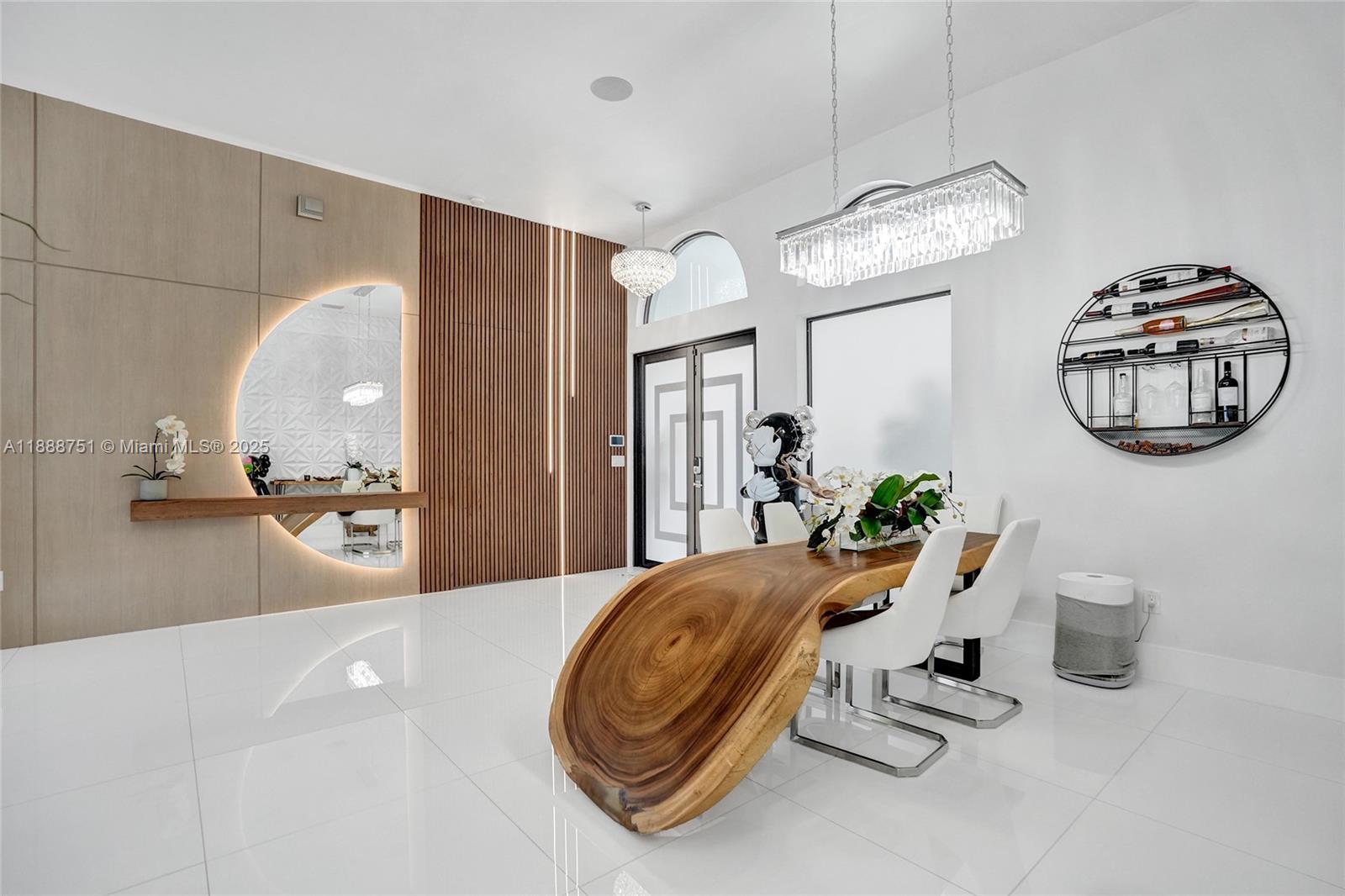 HARBOUR LAKES ESTATES - Residential