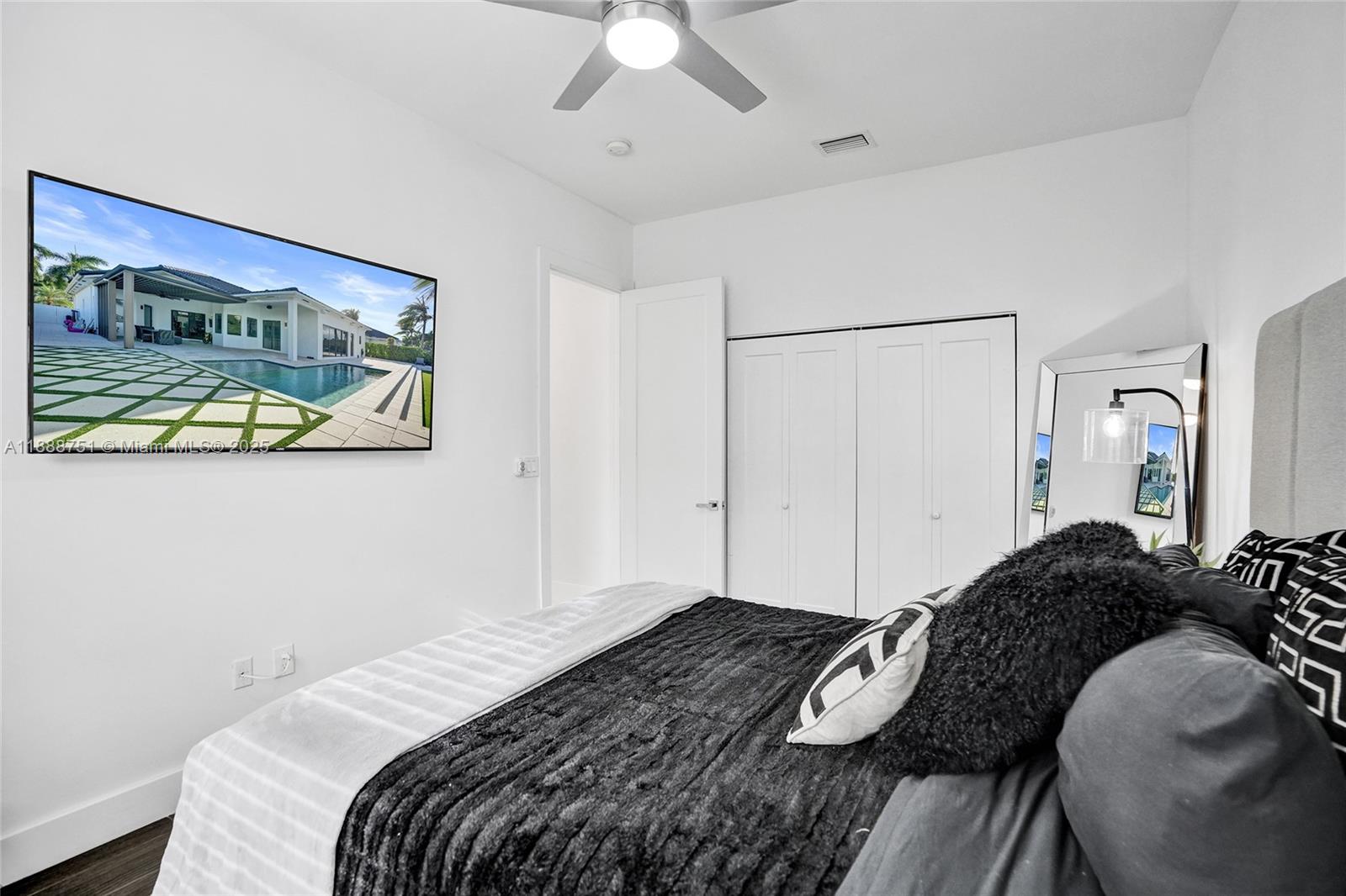 HARBOUR LAKES ESTATES - Residential