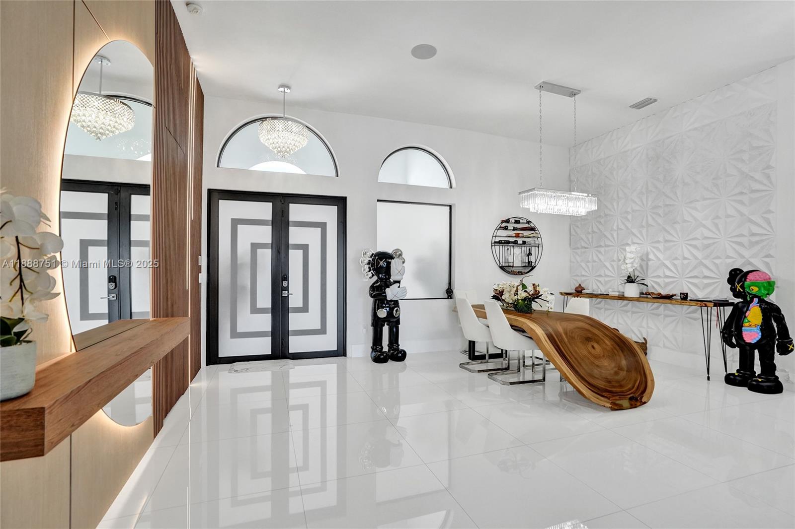 HARBOUR LAKES ESTATES - Residential