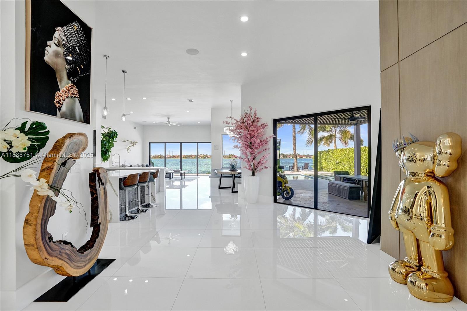 HARBOUR LAKES ESTATES - Residential