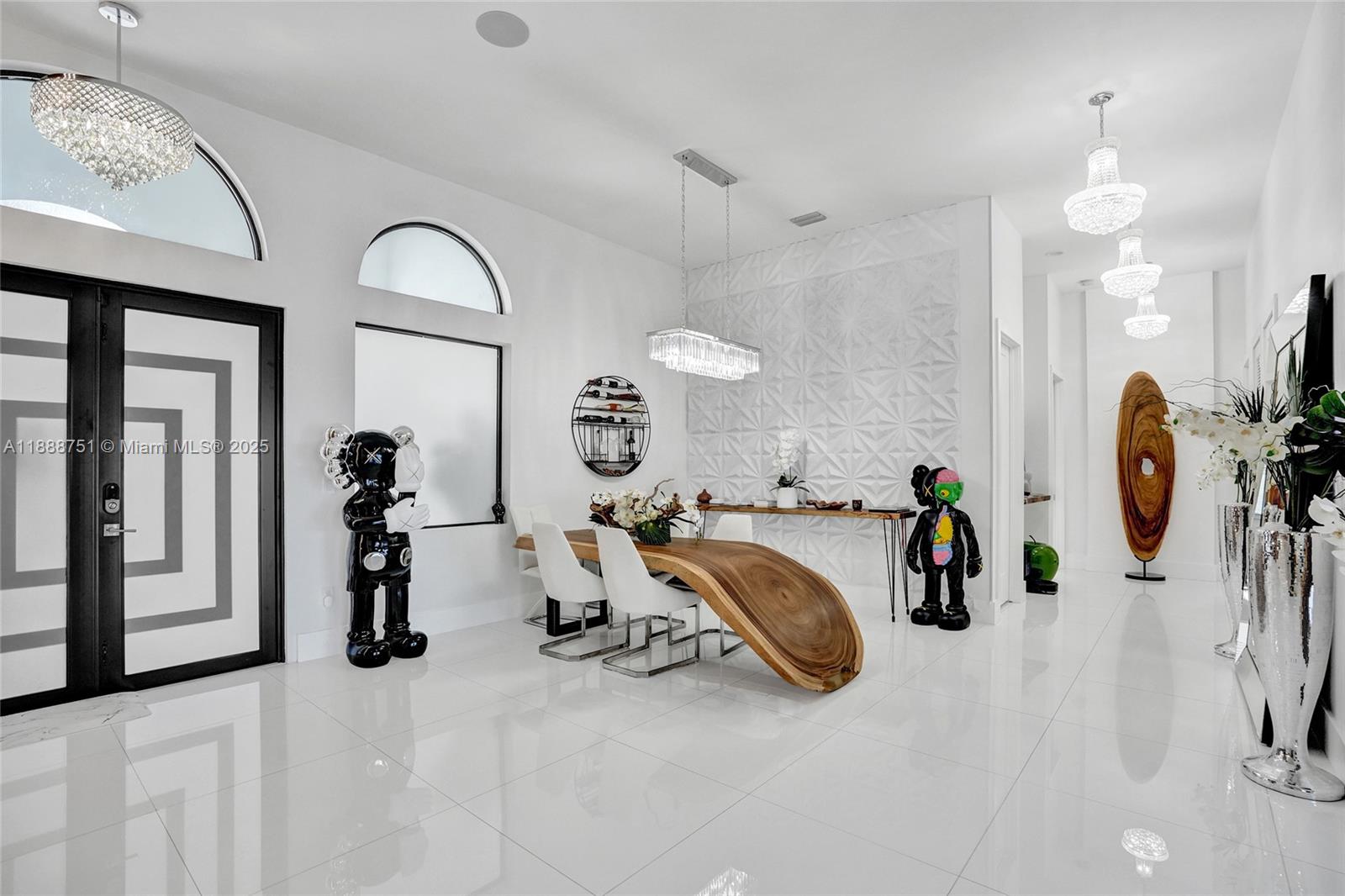 HARBOUR LAKES ESTATES - Residential