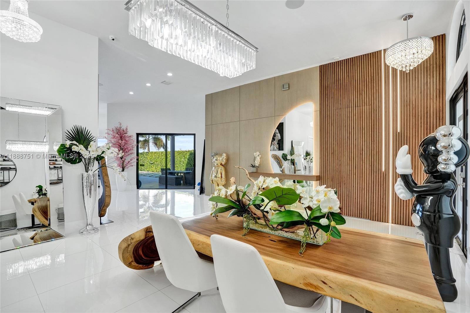 HARBOUR LAKES ESTATES - Residential