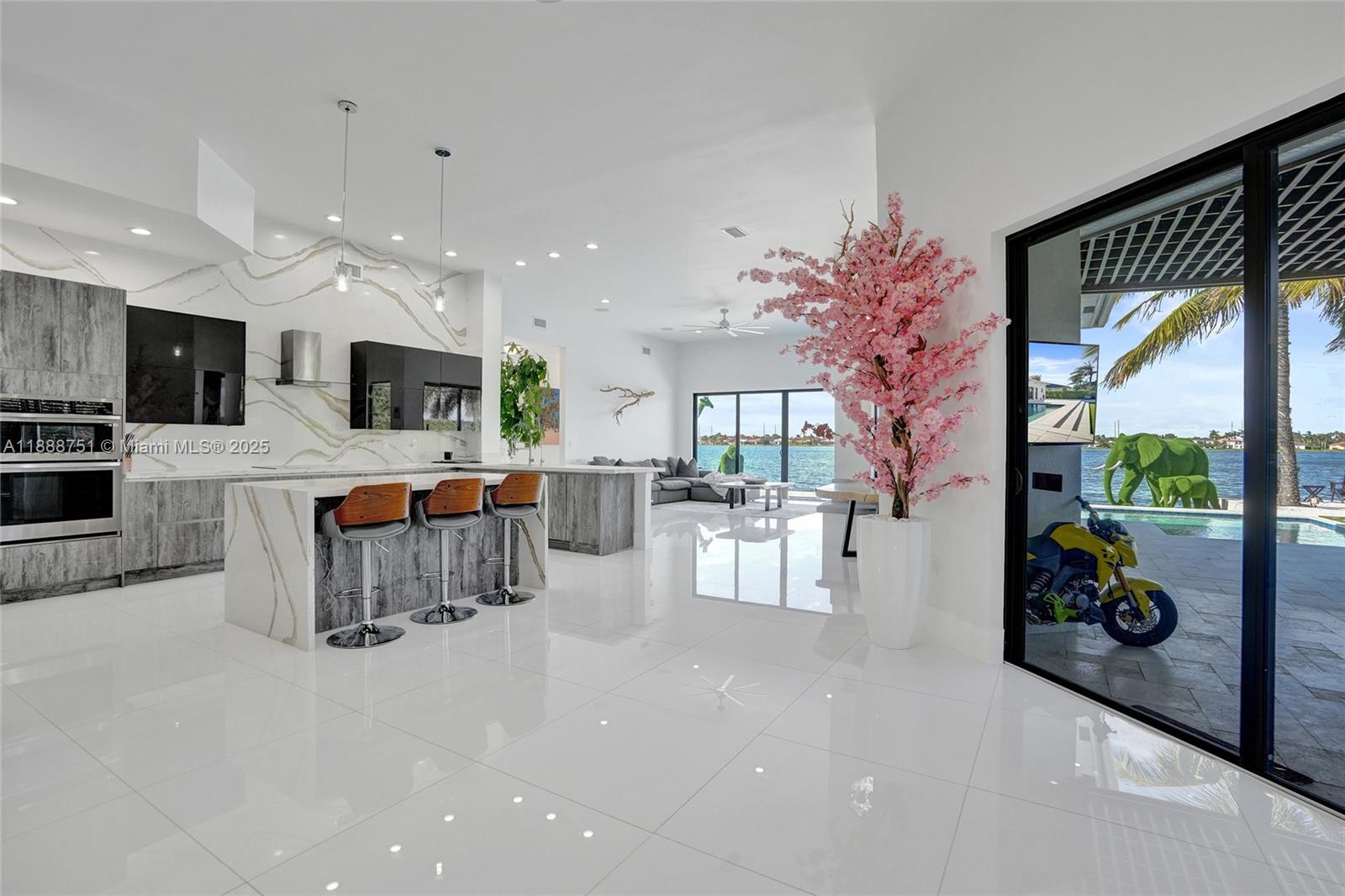 HARBOUR LAKES ESTATES - Residential