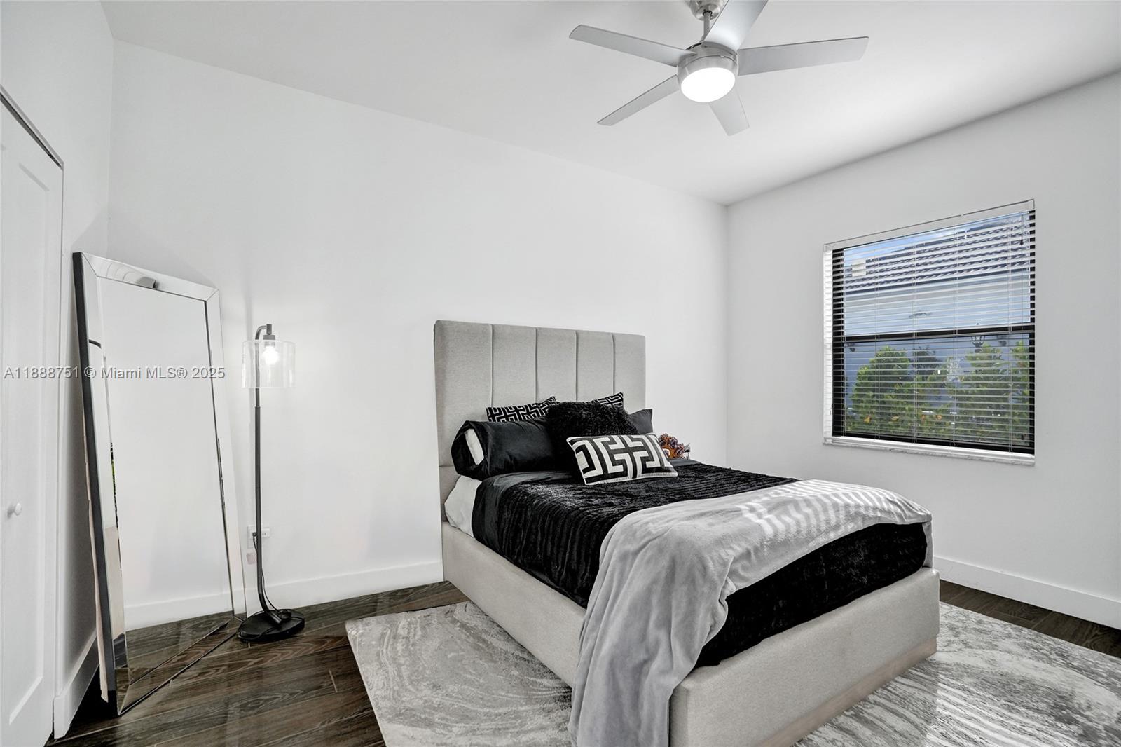 HARBOUR LAKES ESTATES - Residential