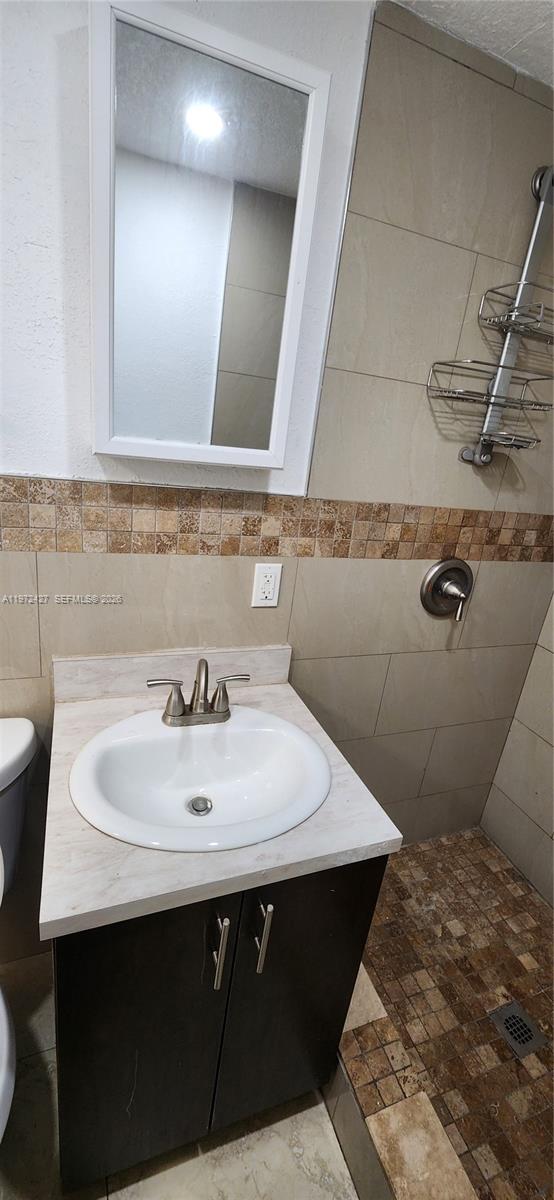 CORDOVA PARK - Residential Income