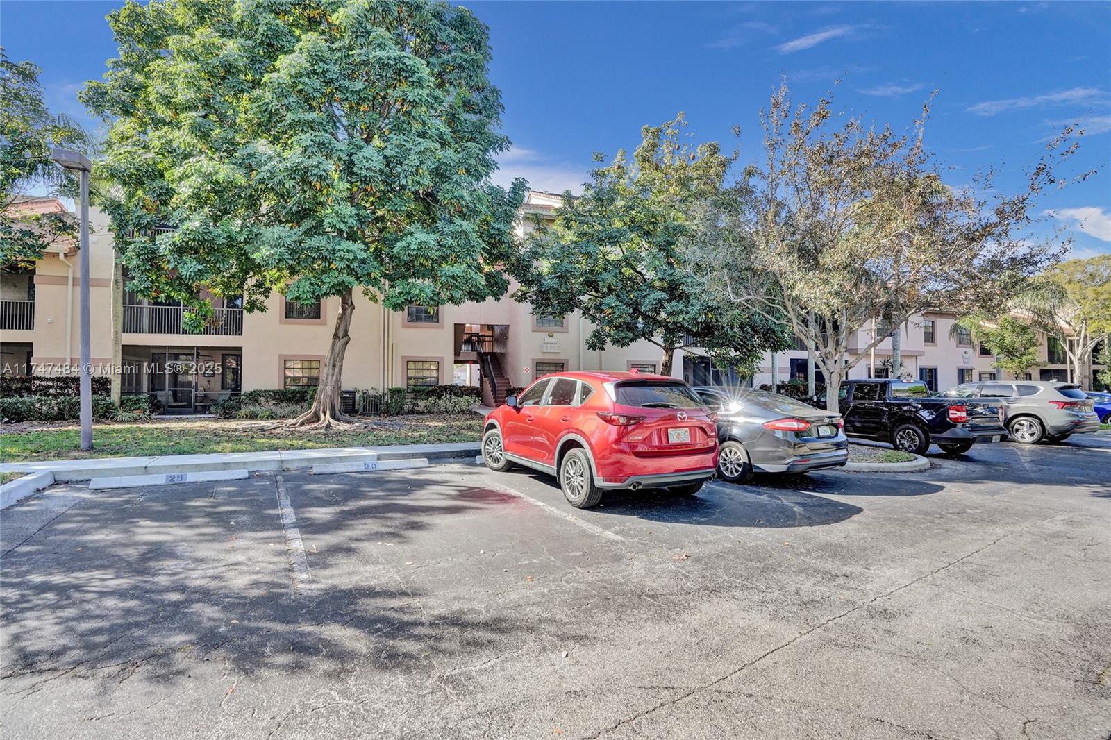 10690 NW 14th St 128