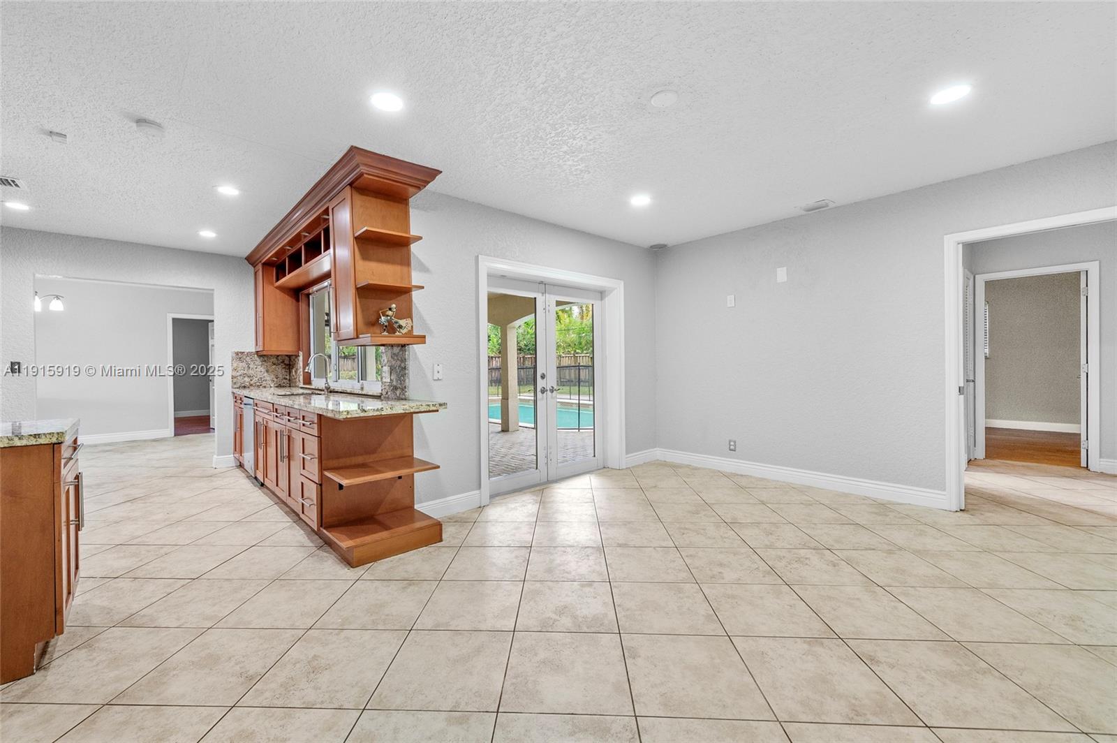 PLANTATIONS SECLUDED GARD - Residential Lease