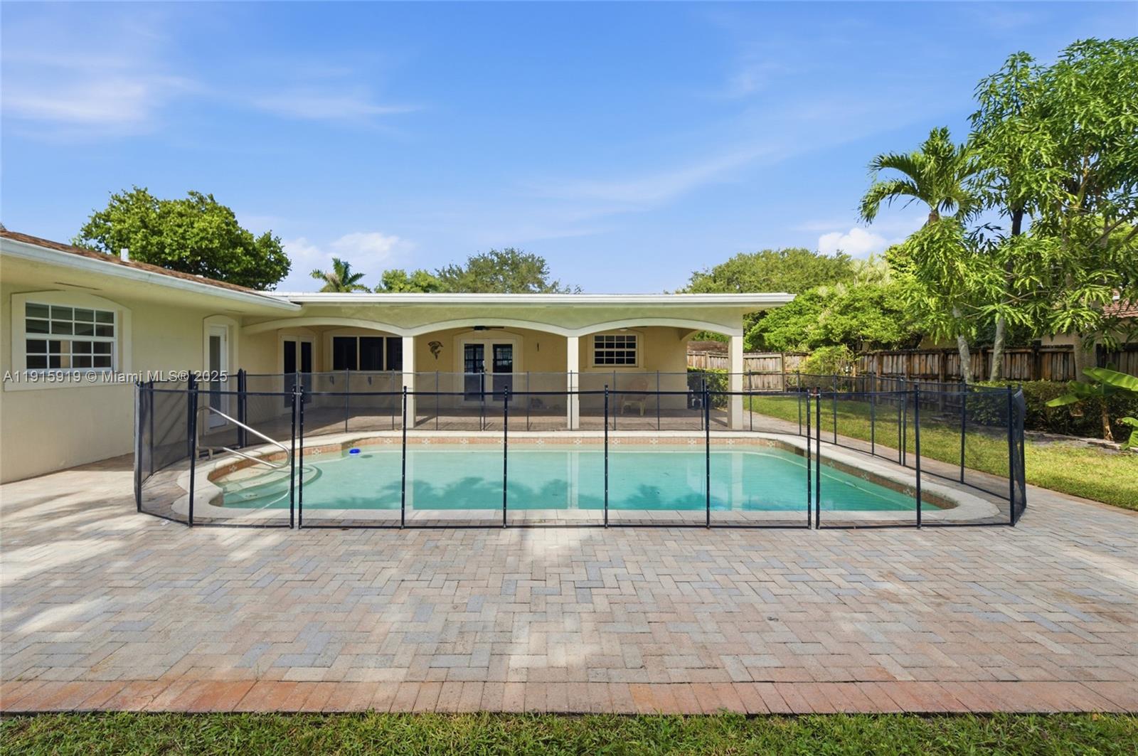 PLANTATIONS SECLUDED GARD - Residential Lease