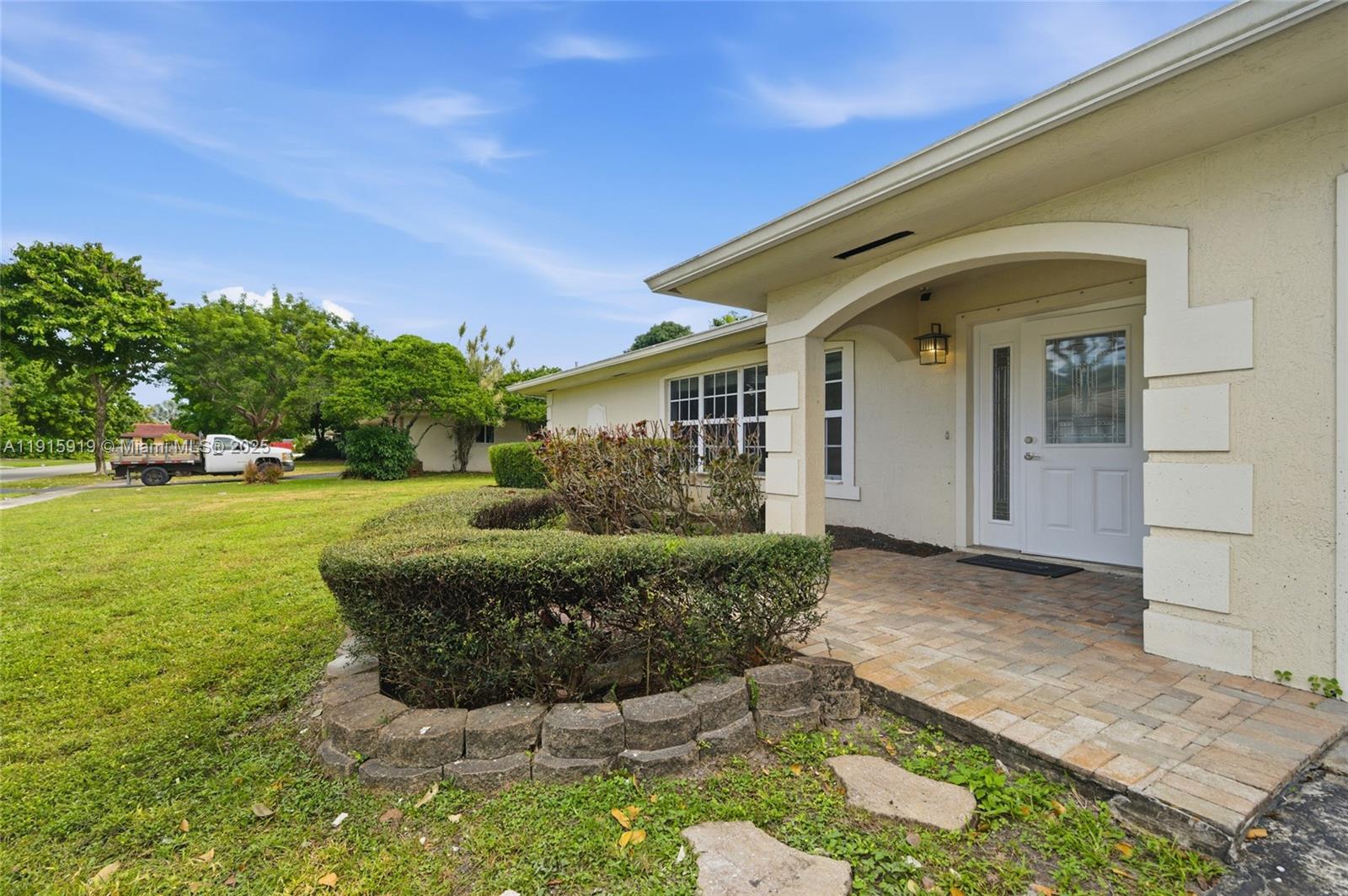 PLANTATIONS SECLUDED GARD - Residential Lease