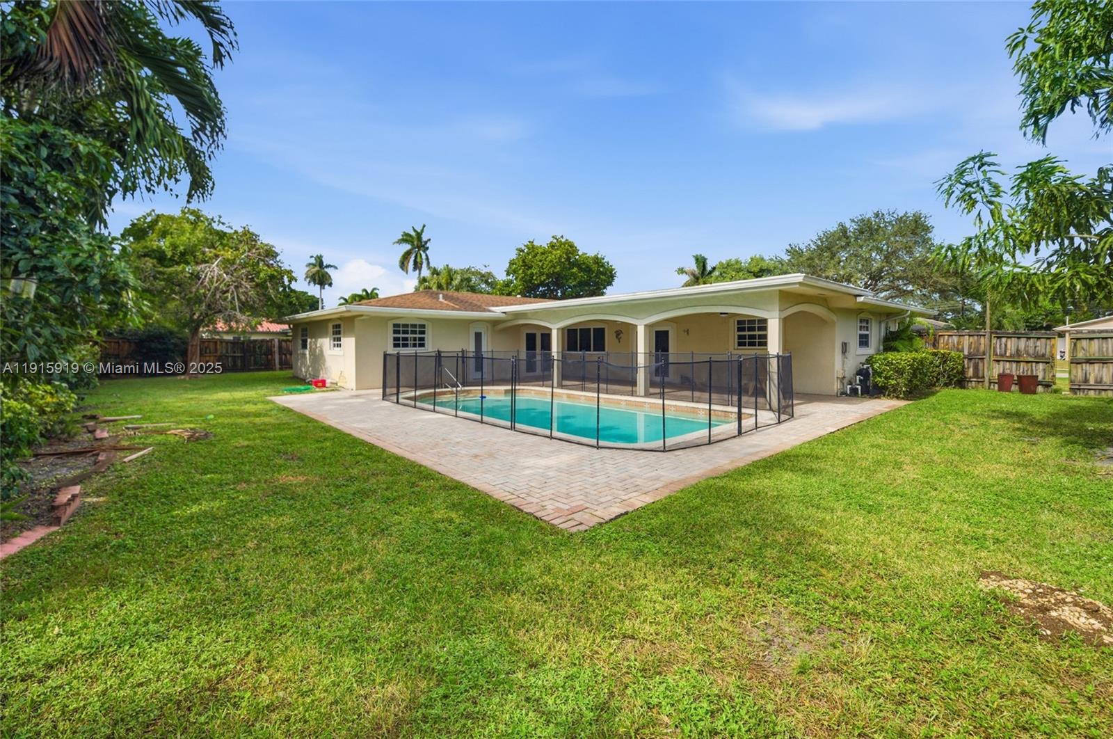 PLANTATIONS SECLUDED GARD - Residential Lease