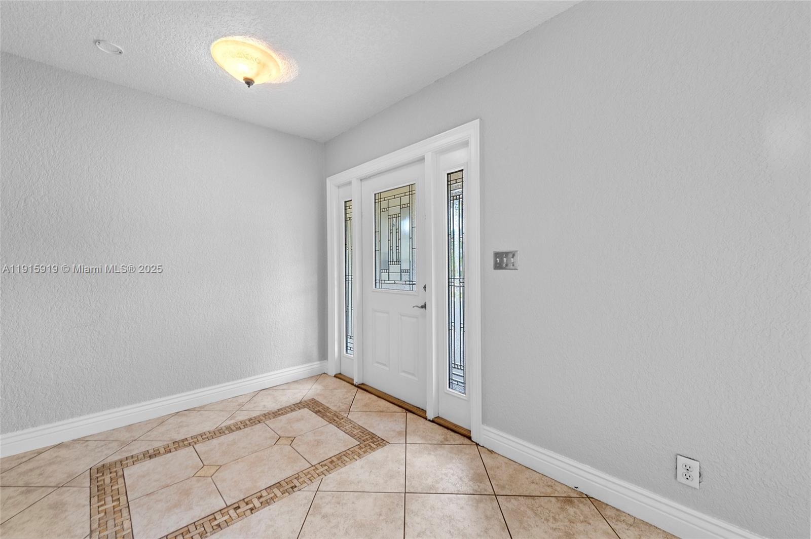 PLANTATIONS SECLUDED GARD - Residential Lease