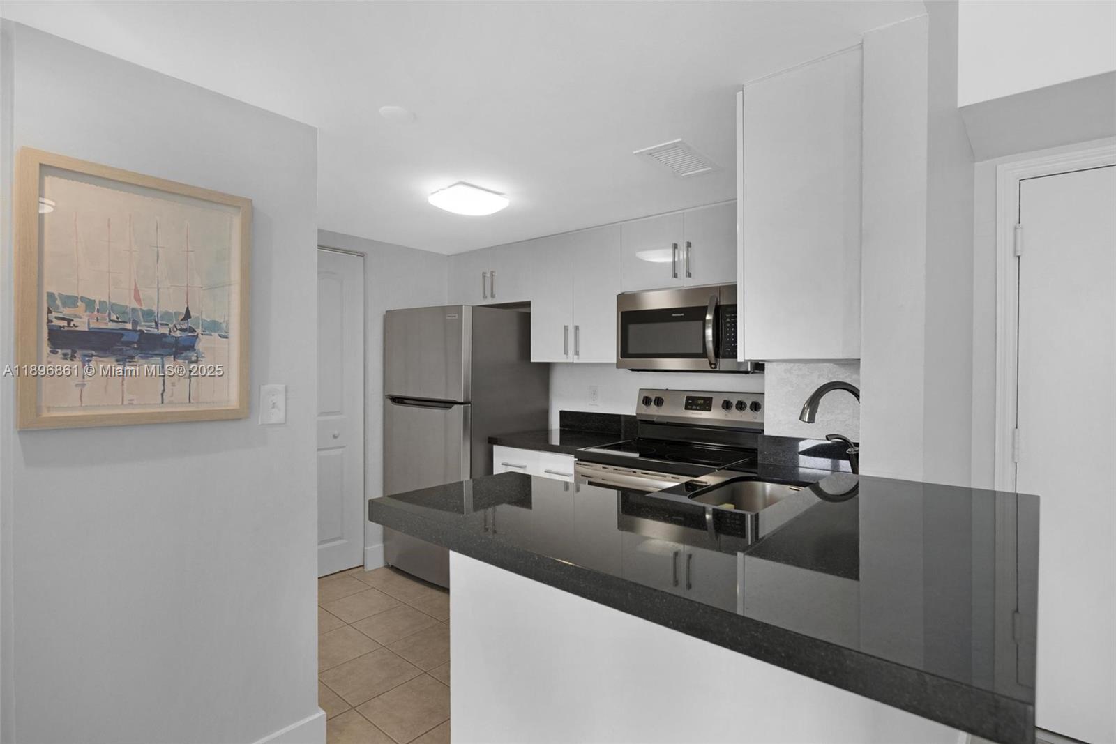 ISOLA CONDO - Residential