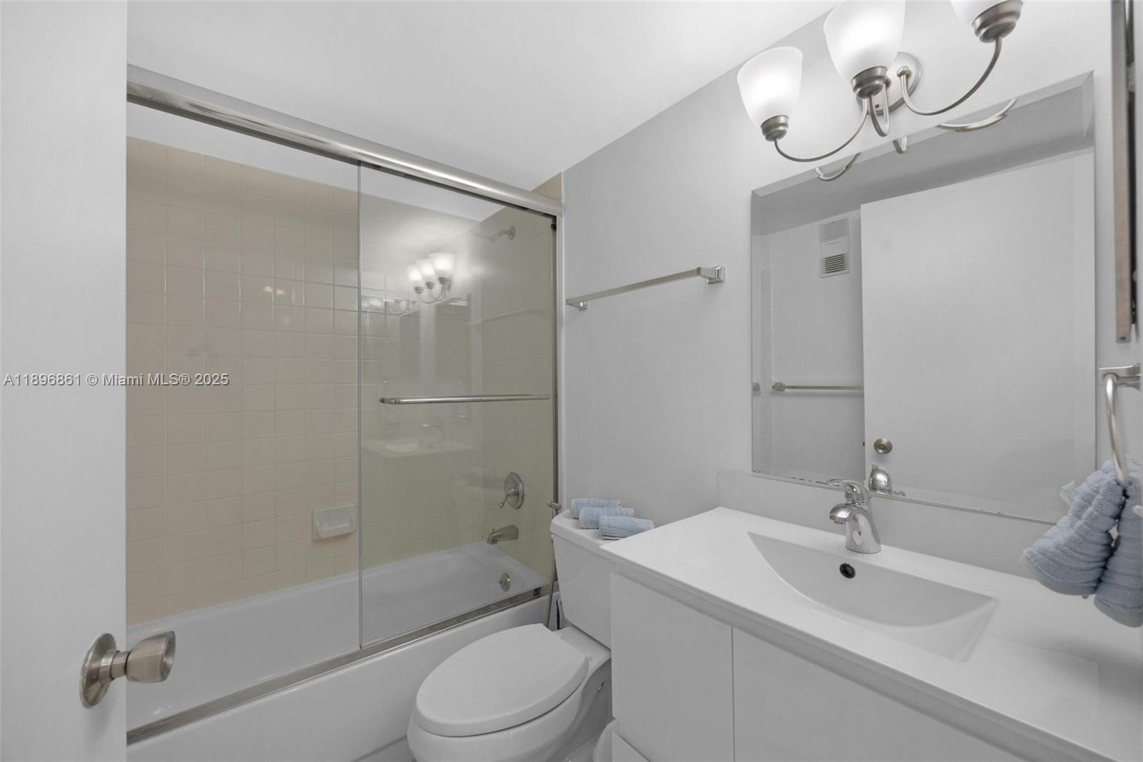 ISOLA CONDO - Residential