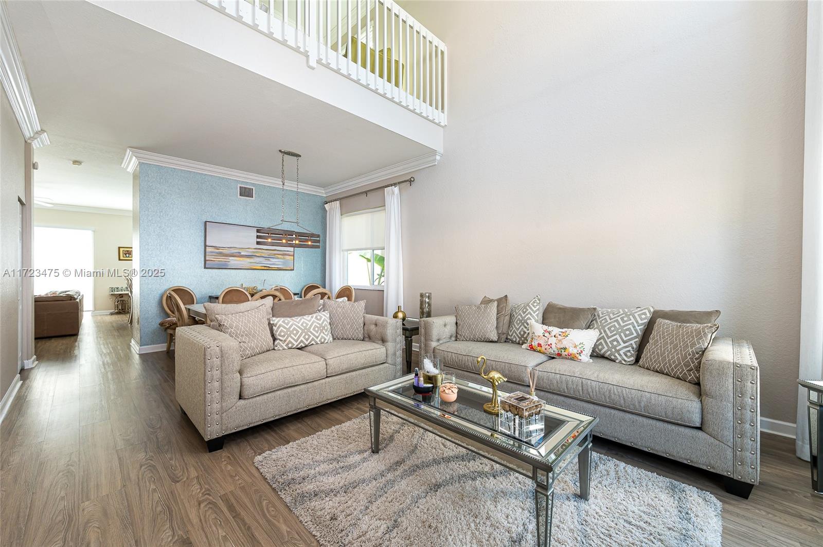 208 SE 15th St