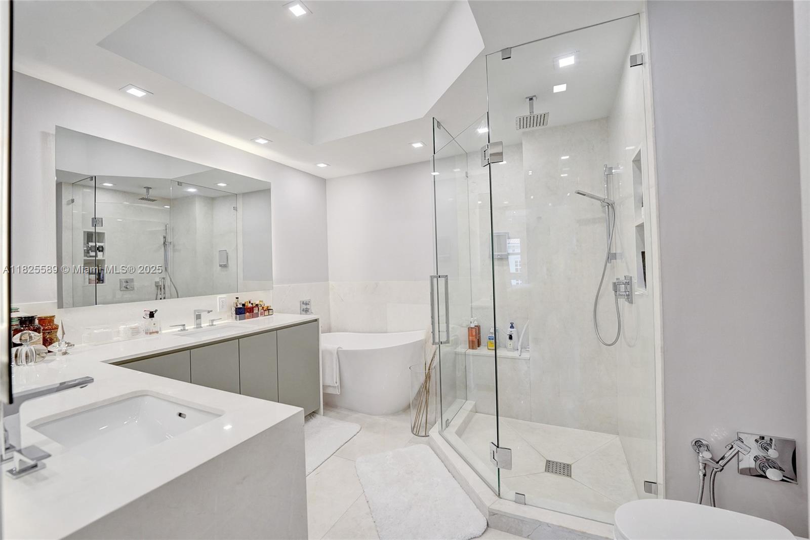 TURNBERRY VILLAGE SO TOWE - Residential