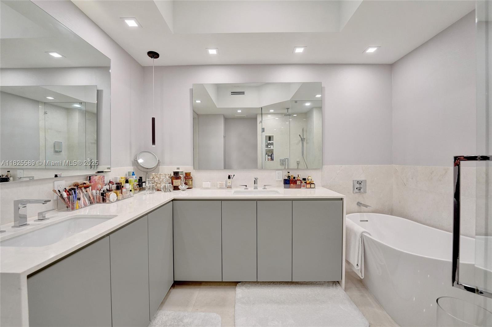 TURNBERRY VILLAGE SO TOWE - Residential