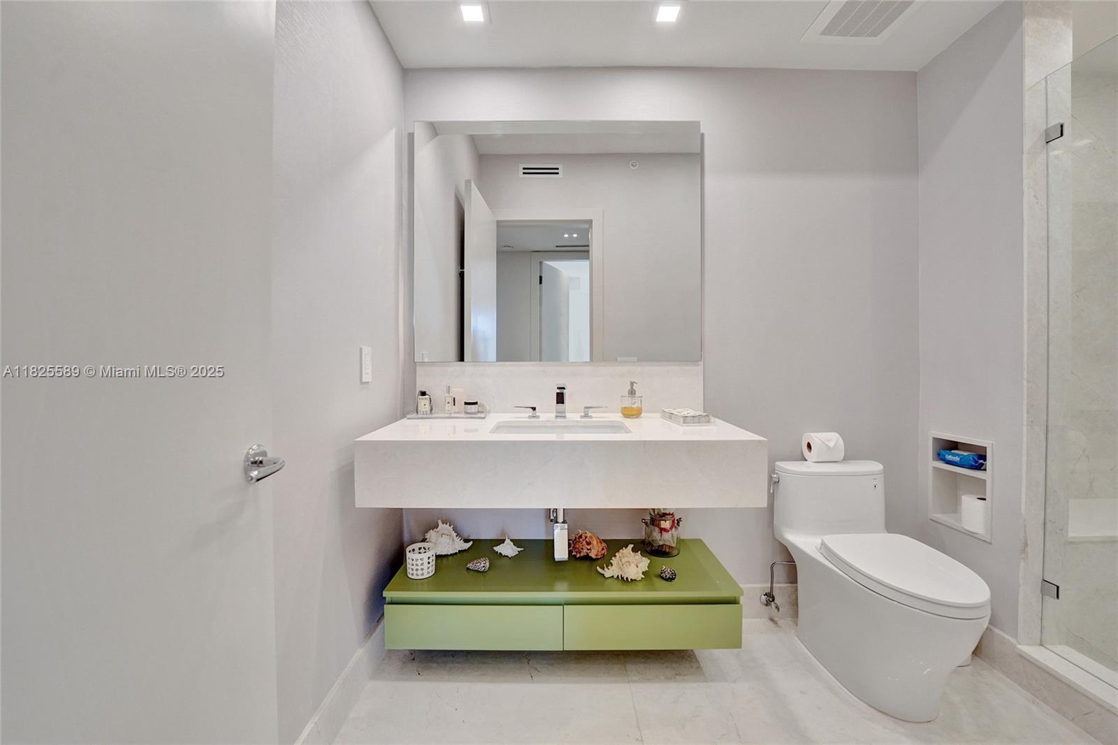 TURNBERRY VILLAGE SO TOWE - Residential