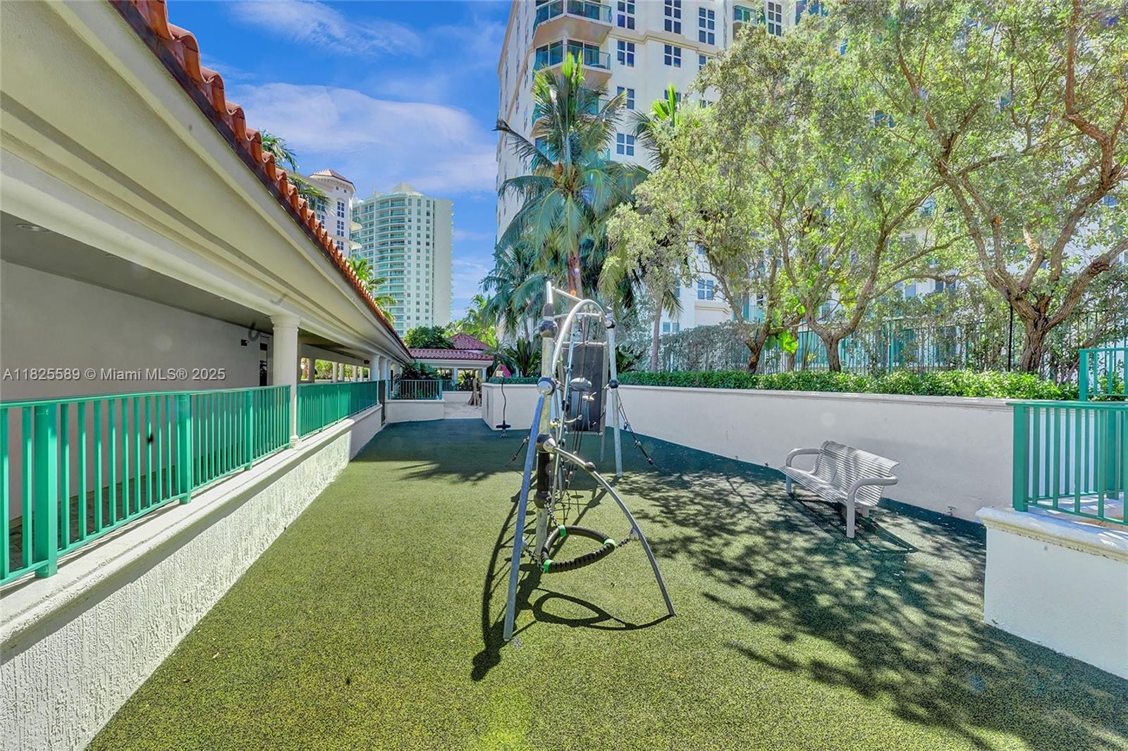 TURNBERRY VILLAGE SO TOWE - Residential